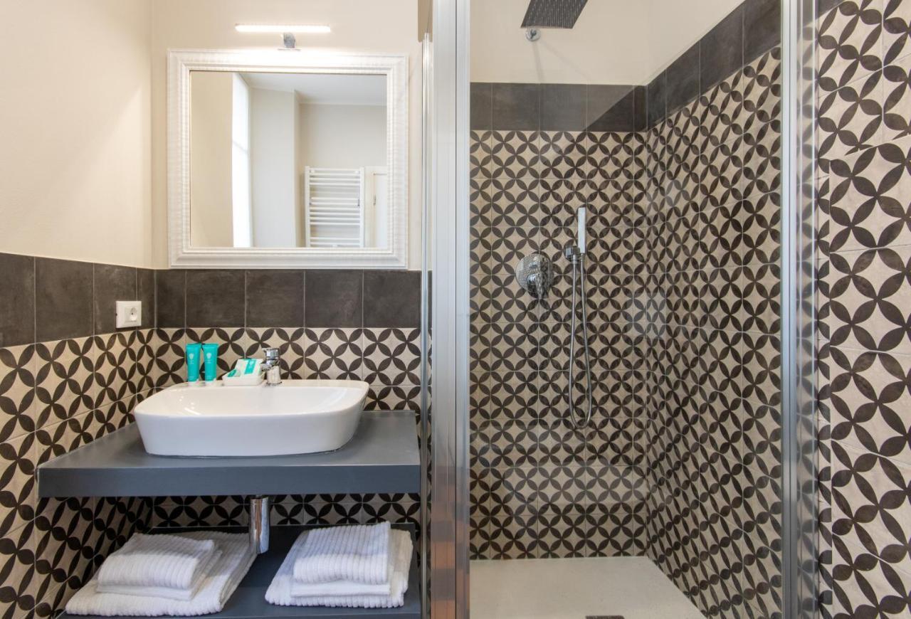 Aqualago Casa Vacanze - Apartament B Verbania Exteriör bild