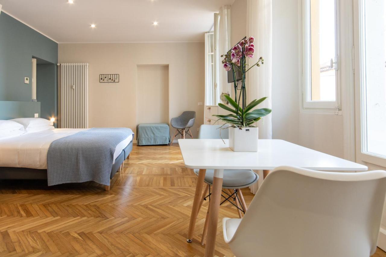 Aqualago Casa Vacanze - Apartament B Verbania Exteriör bild